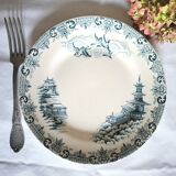 Assiettes plates anciennes dépareillées en faïence terre de fer