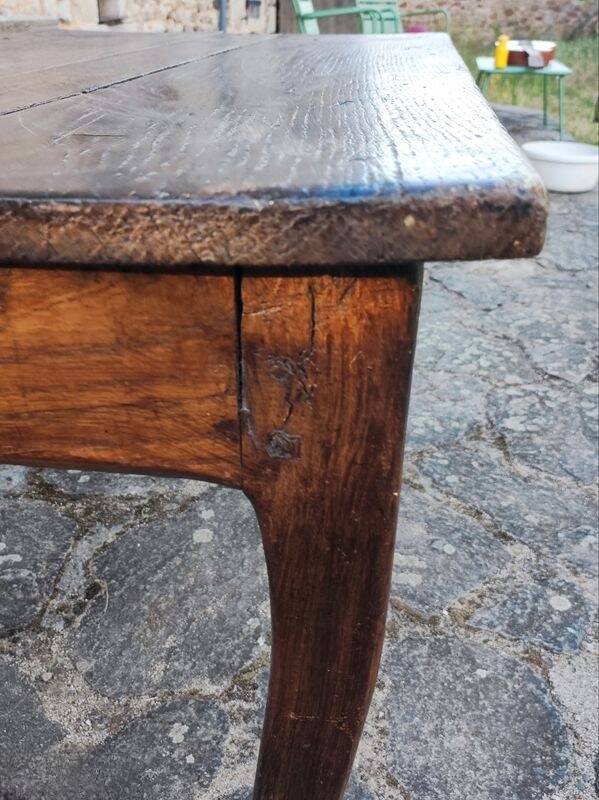 Table ancienne avec tiroir
