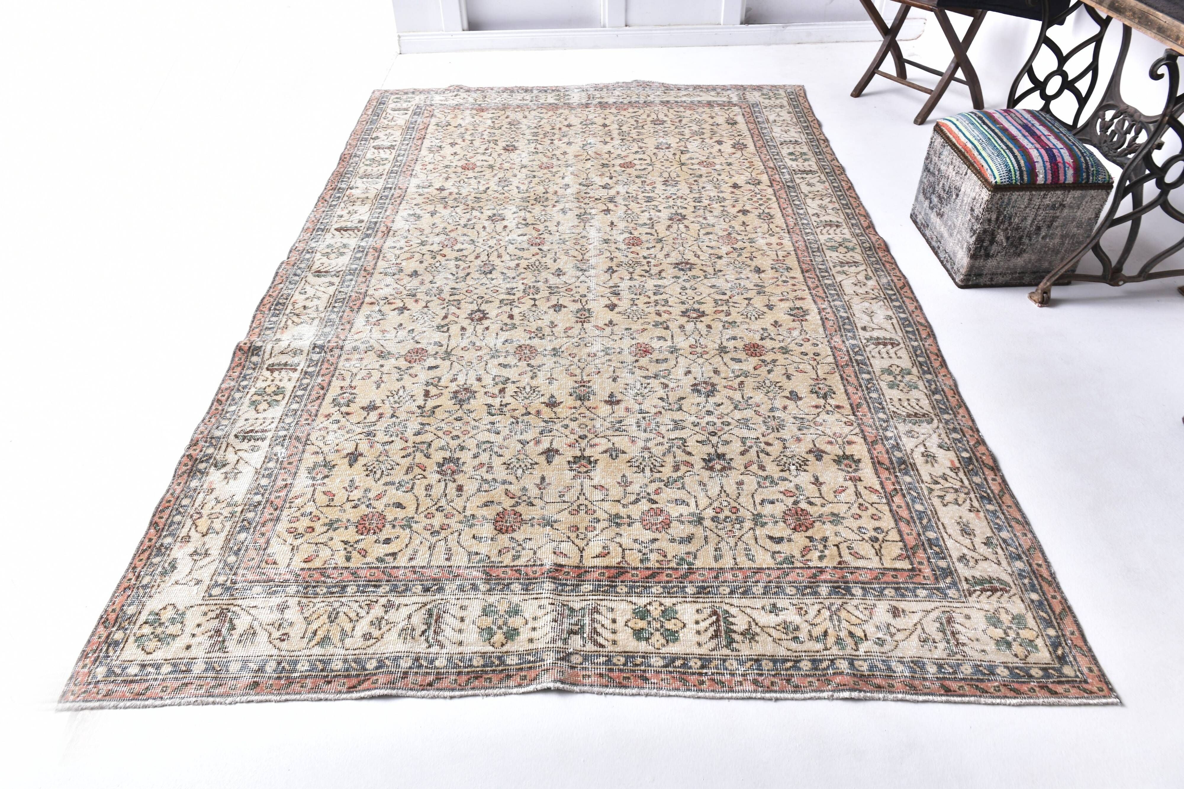 6x10 Floral Turkish Vintage Rug 199x309Cm SK 240627