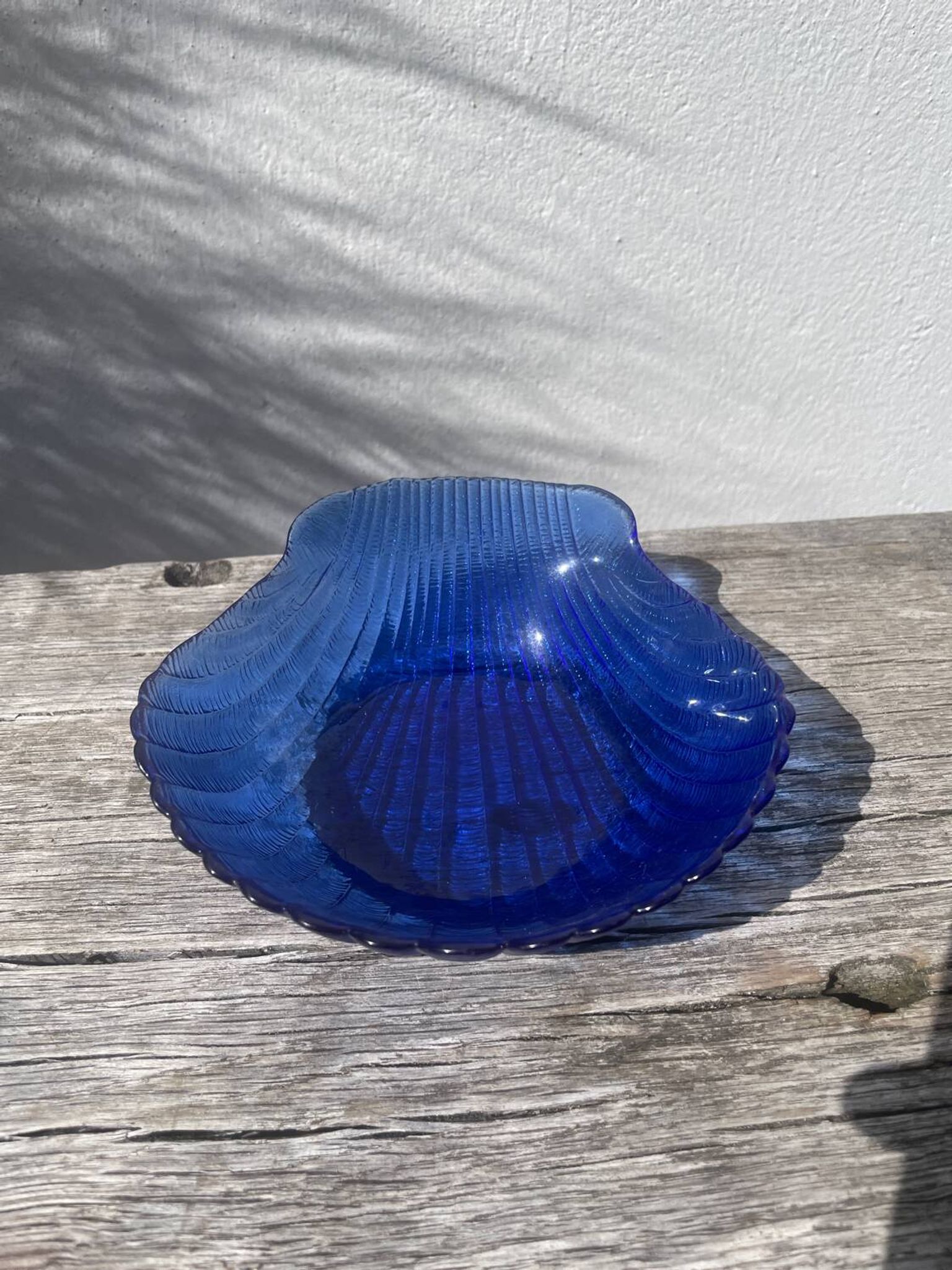 Vide poche coquillage bleu en verre