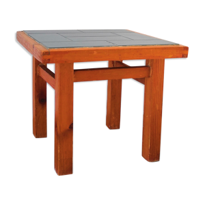 Table moderniste plateau - carreaux
