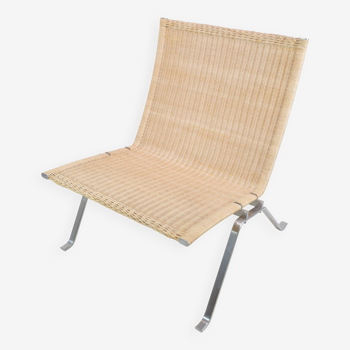 Chaise longue modèle PK22 de Poul Kjærholm réalisée par Fritz Hansen à partir des années 1993