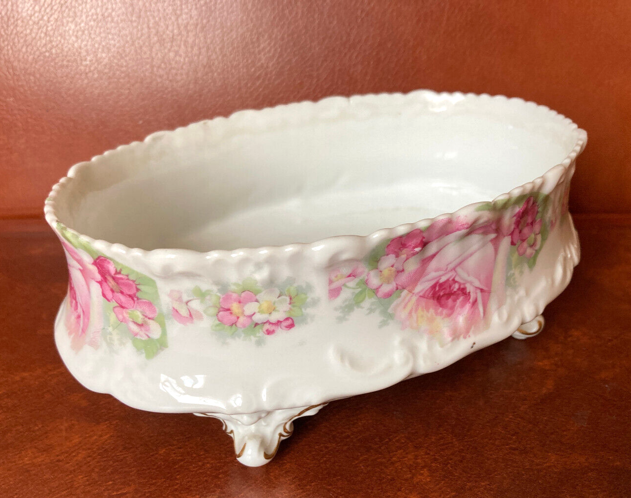 Old planter - Limoges porcelain with rose decoration - late nineteenth