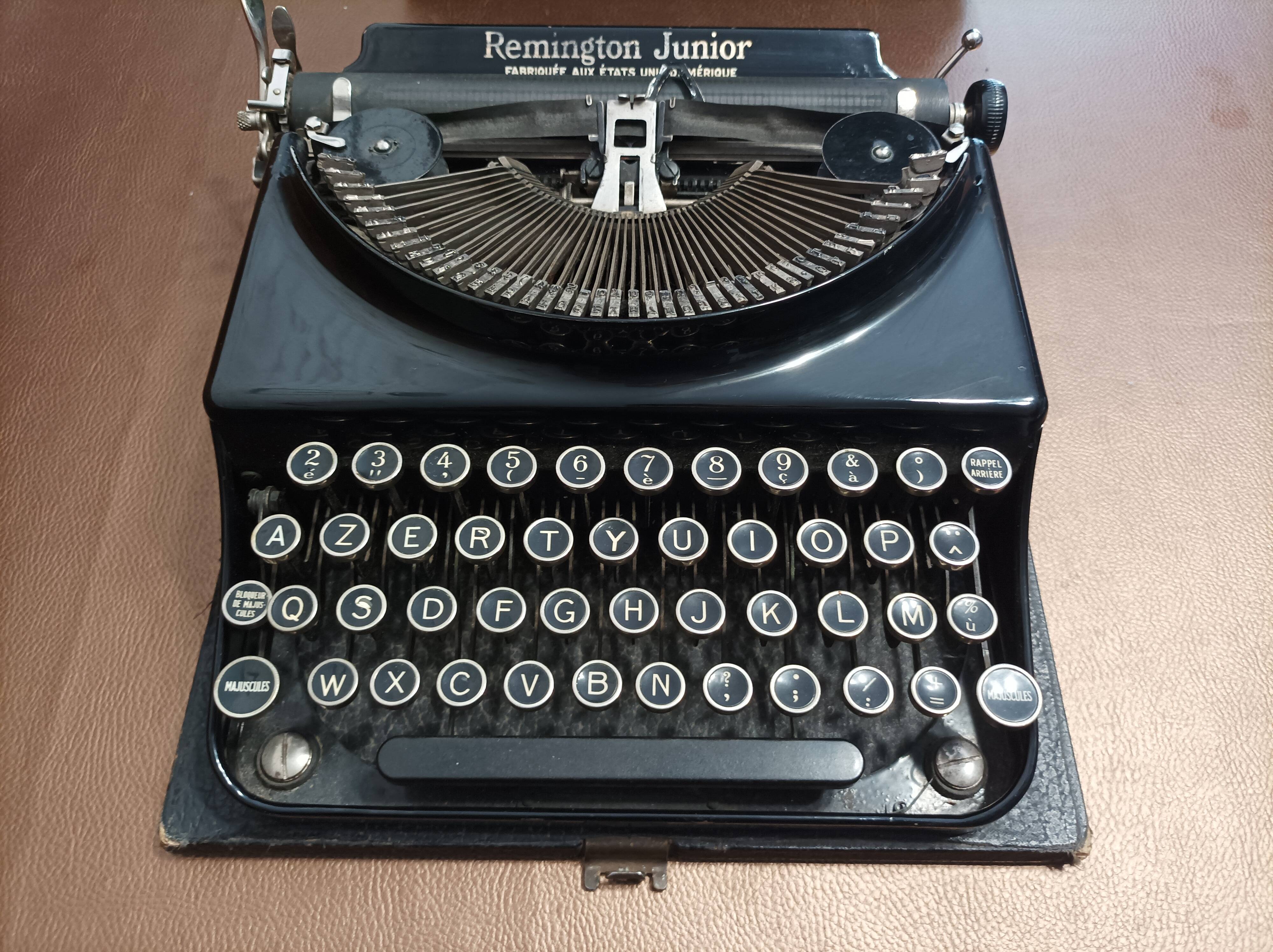 Remington typewriter. Junior 30s