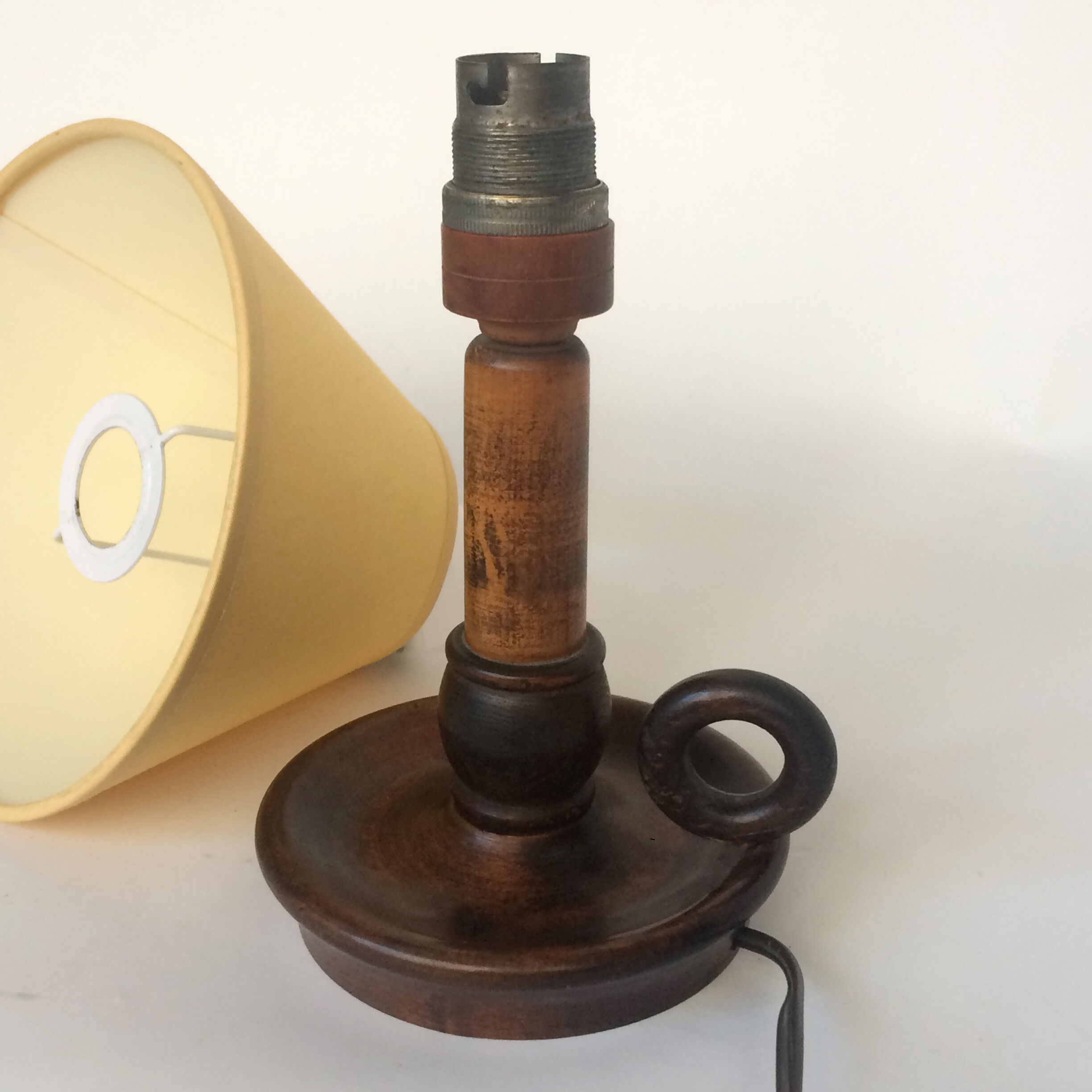 Lampe bougeoir en bois
