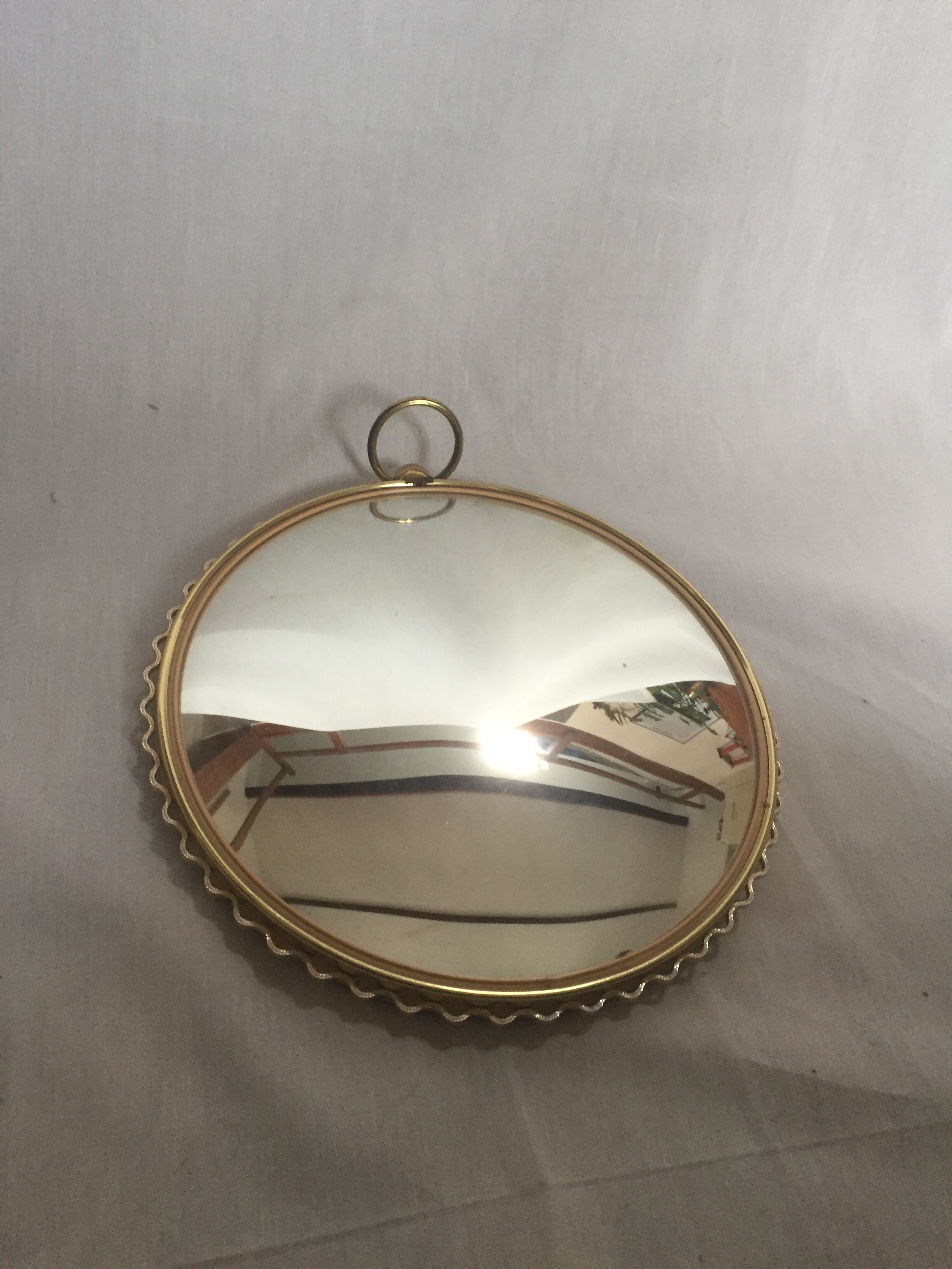 Mirror bulging witch shape pocket watch