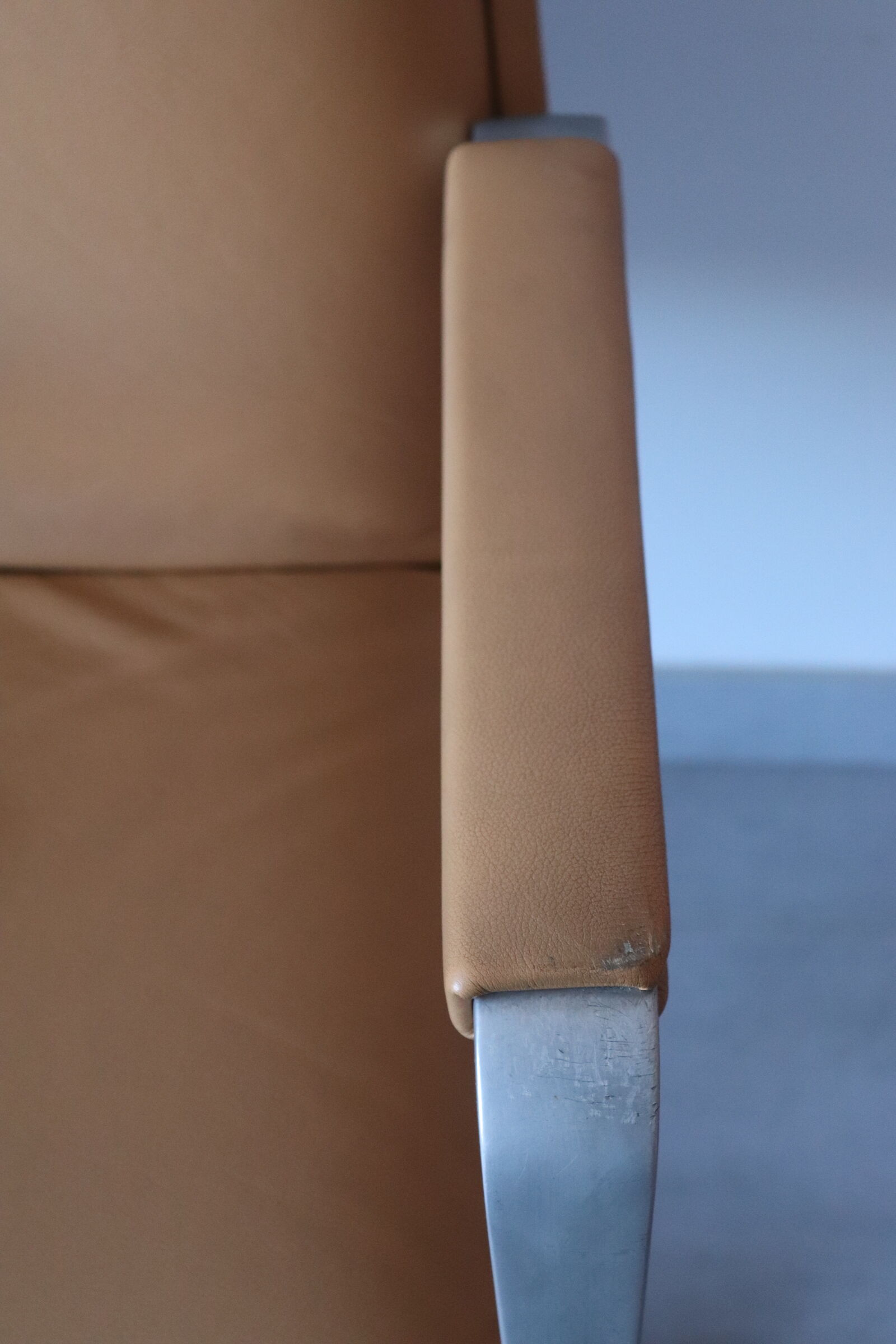 Delta 2000 Wilkhahn armchair in camel leather