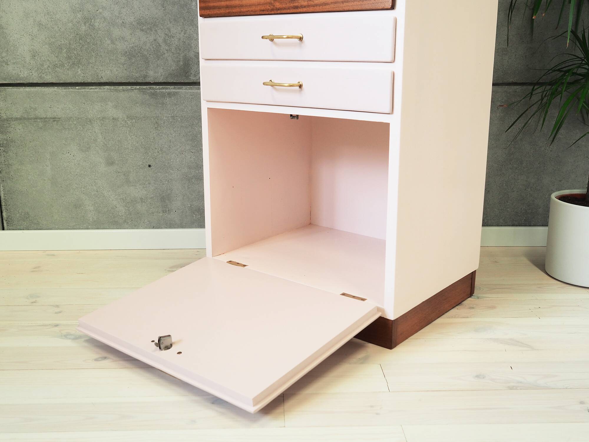 Commode en teck, design danois, années 1970, production : Danemark