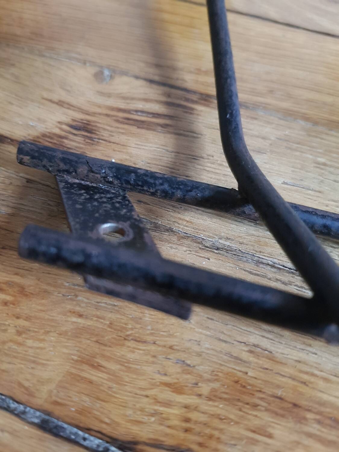 6-ball wall coat rack