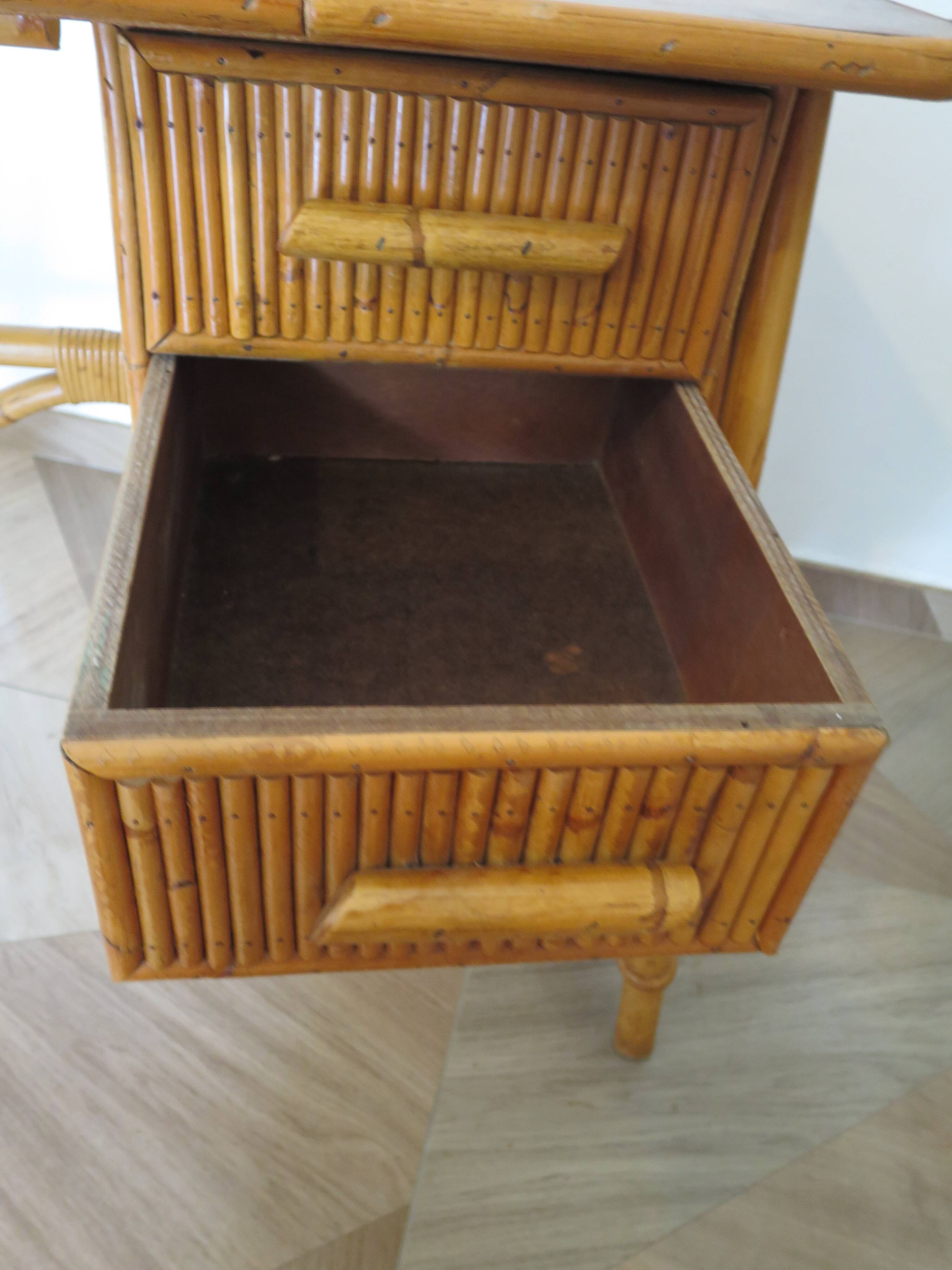 Vintage design - beautiful retro desk in bamboo wood and rattan - 2 drawers - 60s