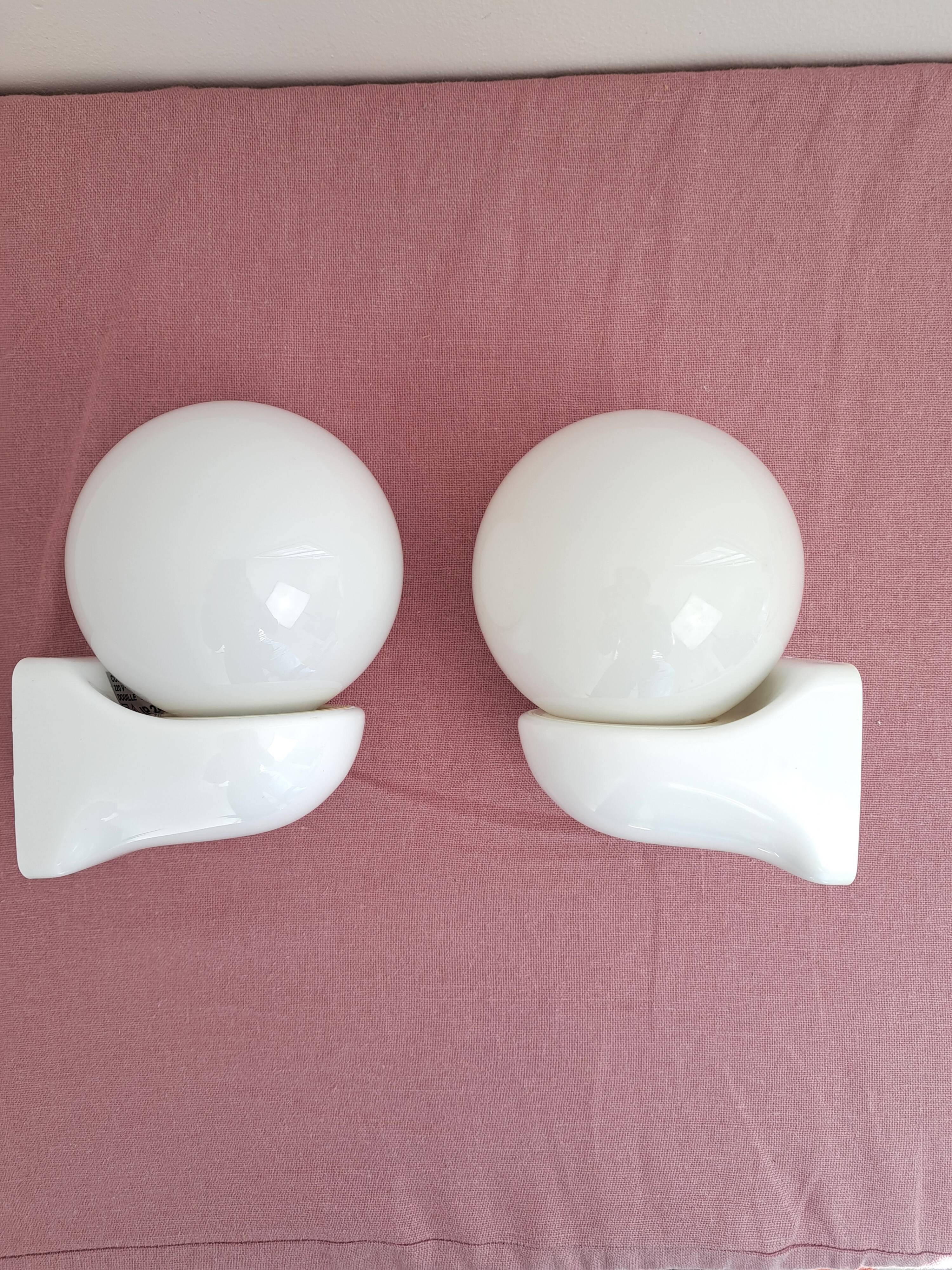 Pair of Syla night light or bathroom design space age