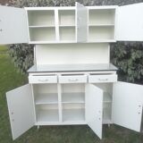 Buffet mado with table and stools