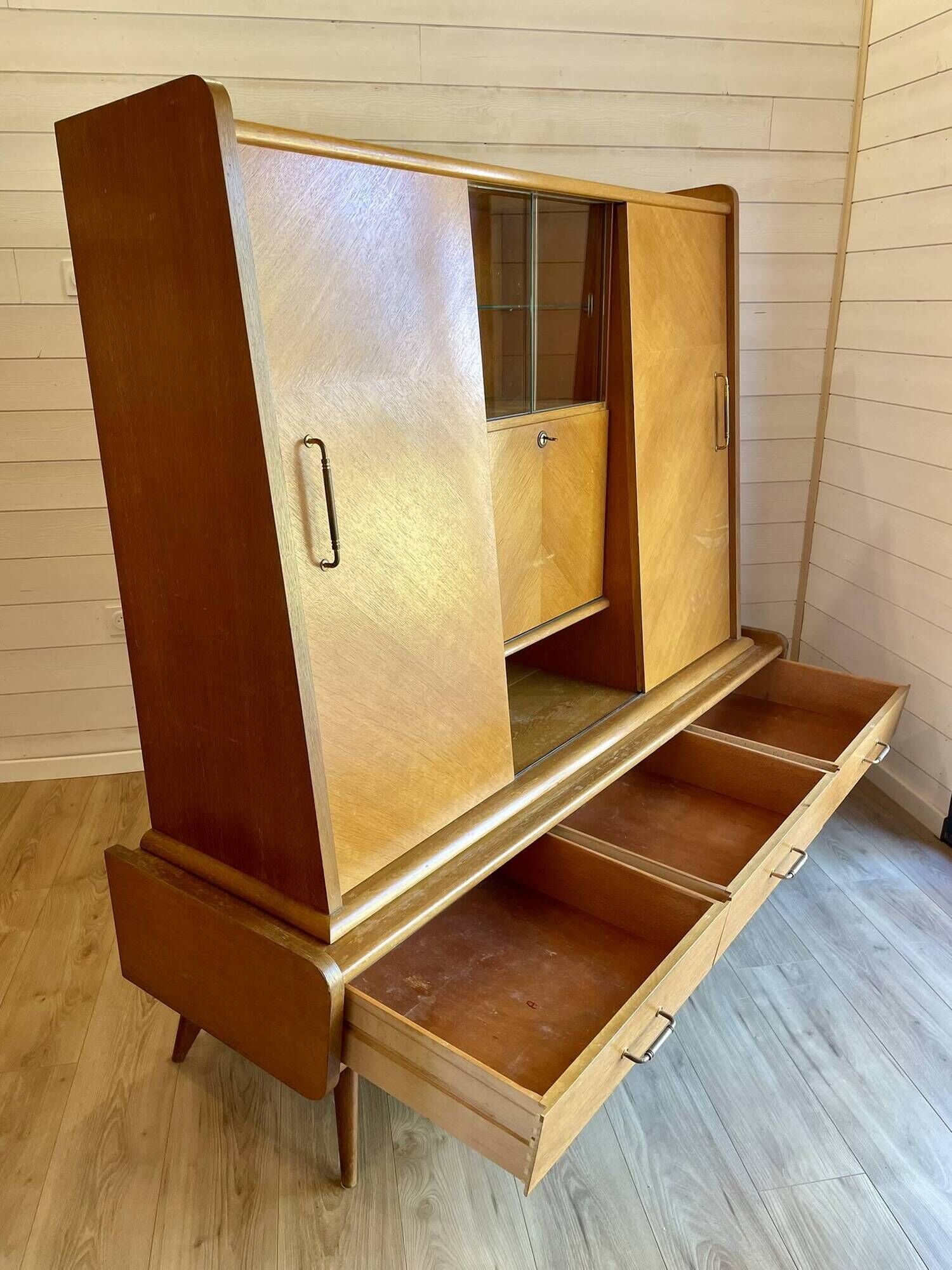 Vintage oak grand buffet Mid-Century Scandinavian with tapered legs from the 50s/70s.
