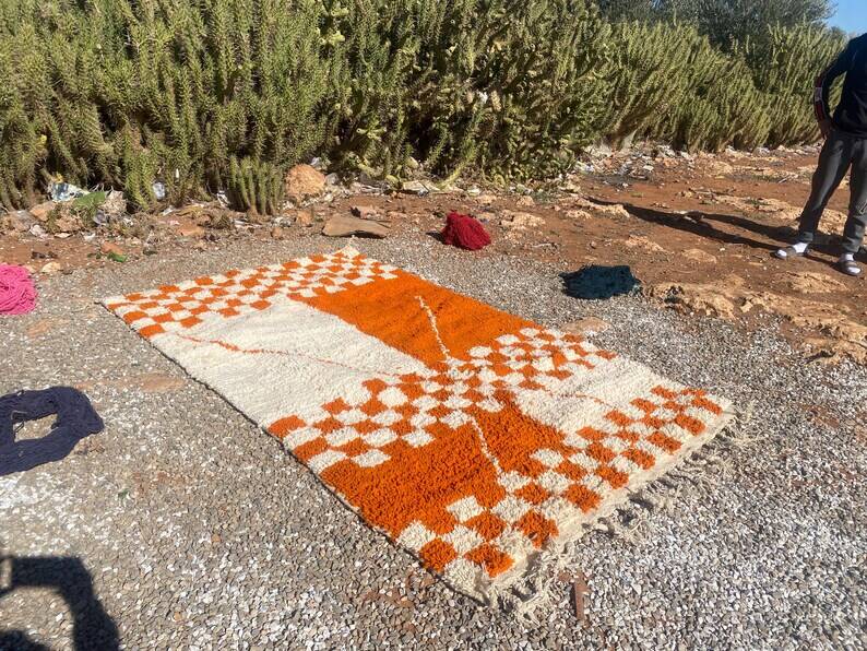 Handmade Moroccan rug 250cm x 150cm