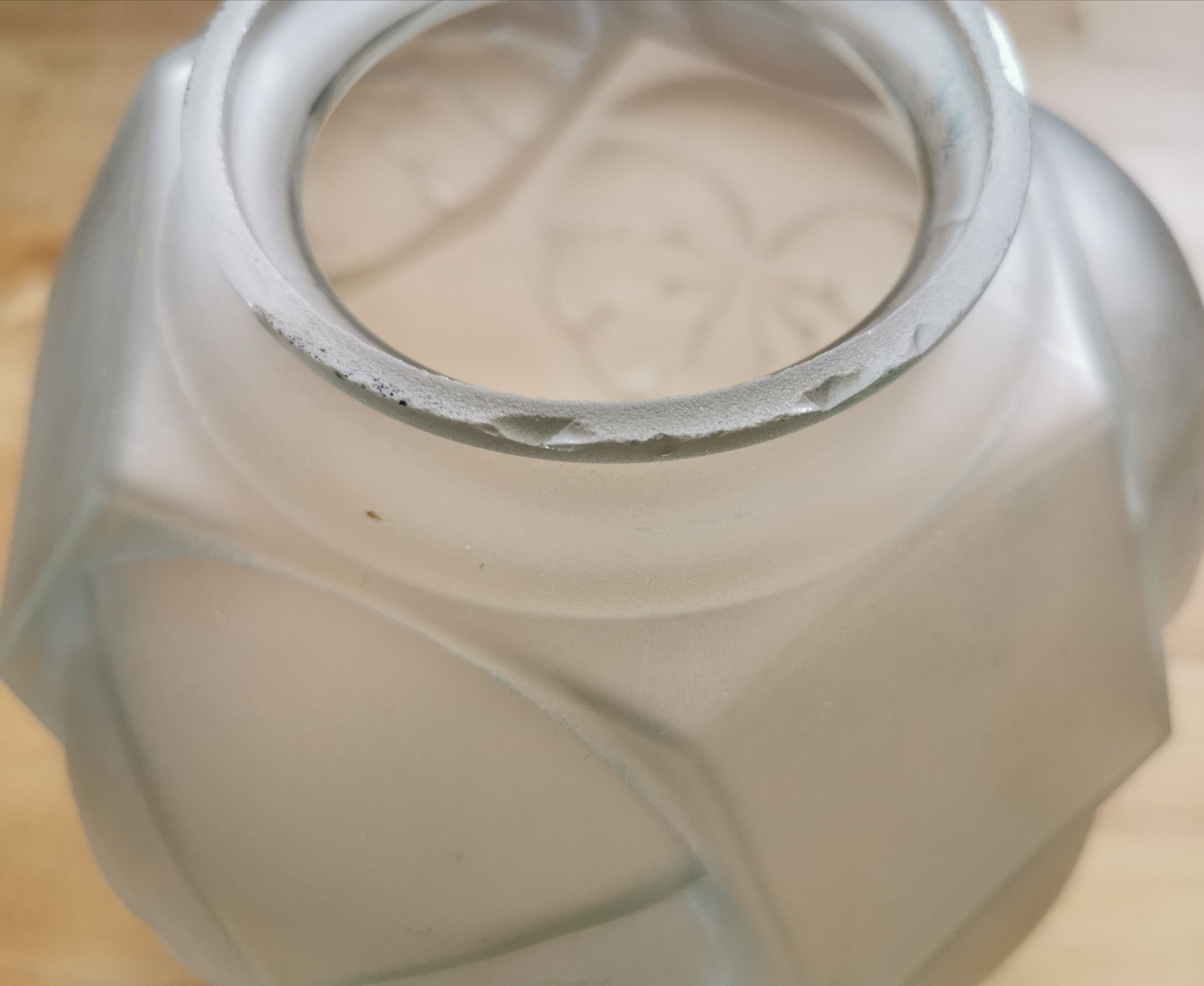 Art deco pressed glass pose lamp