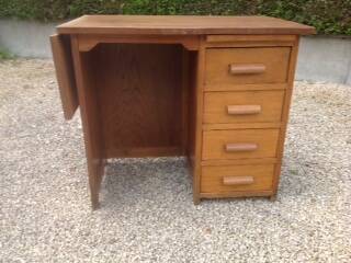 Vintage desk from the 1950s, medium oak