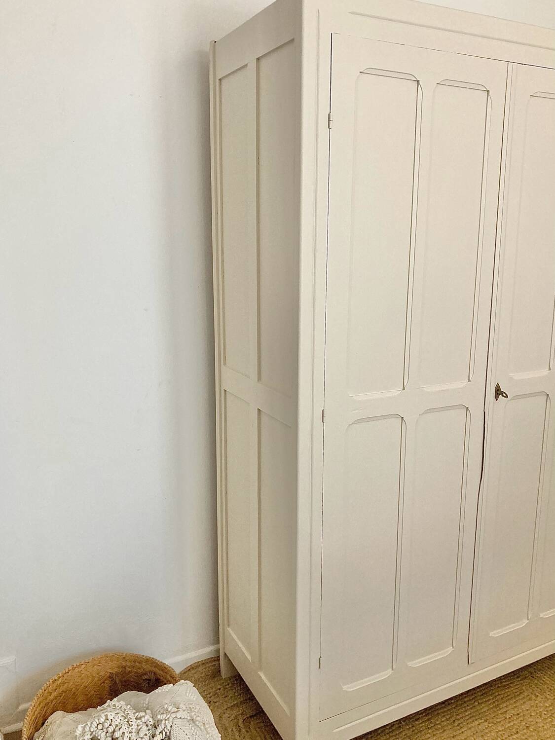 Armoire parisienne