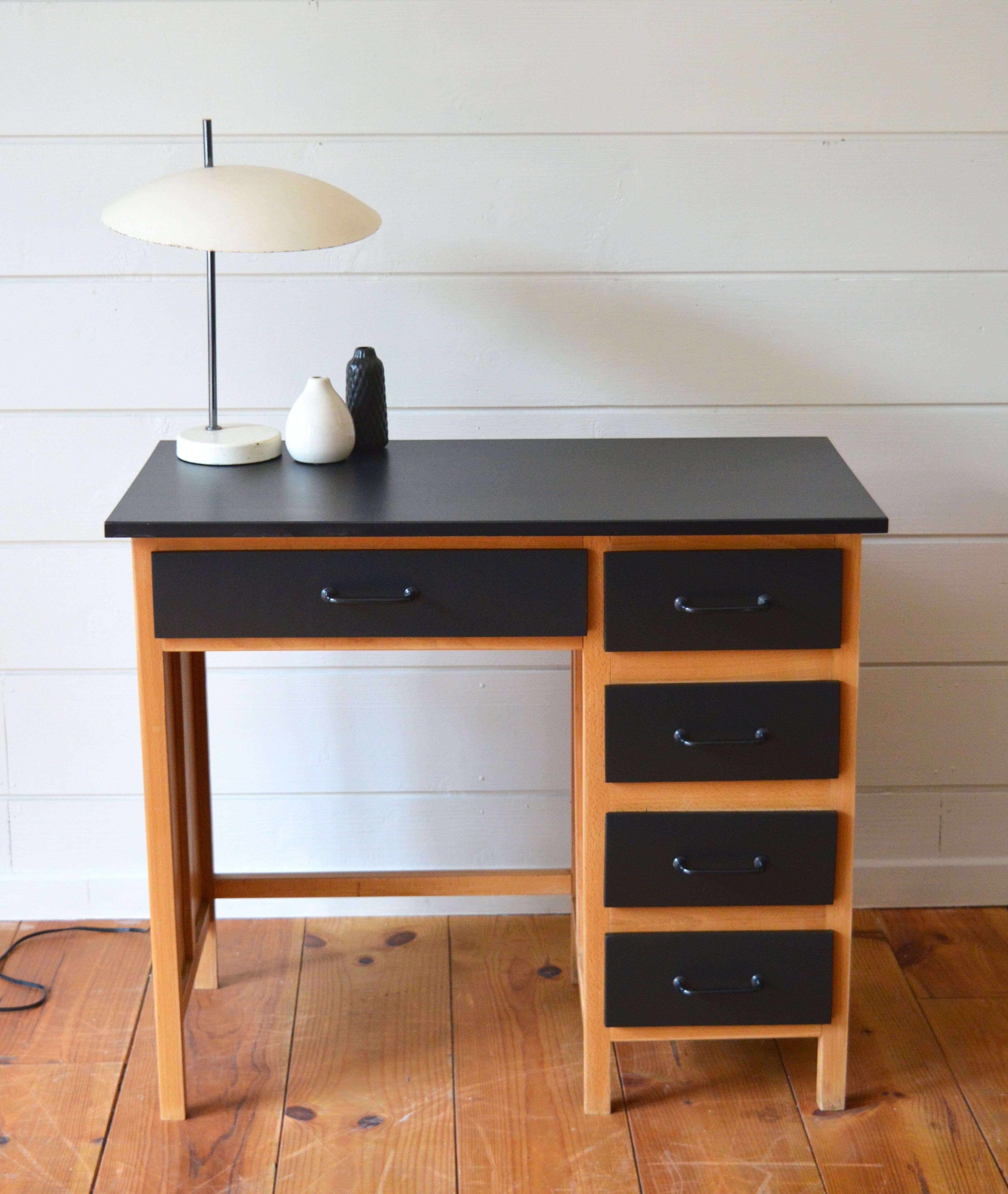 Children's desk