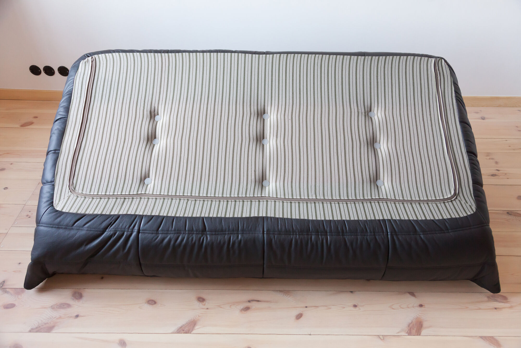 Togo sofa model designed by Michel Ducaroy 1973