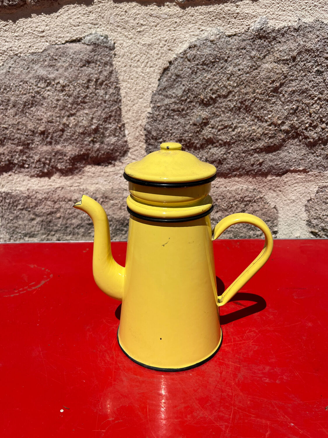 Enamelled coffee maker