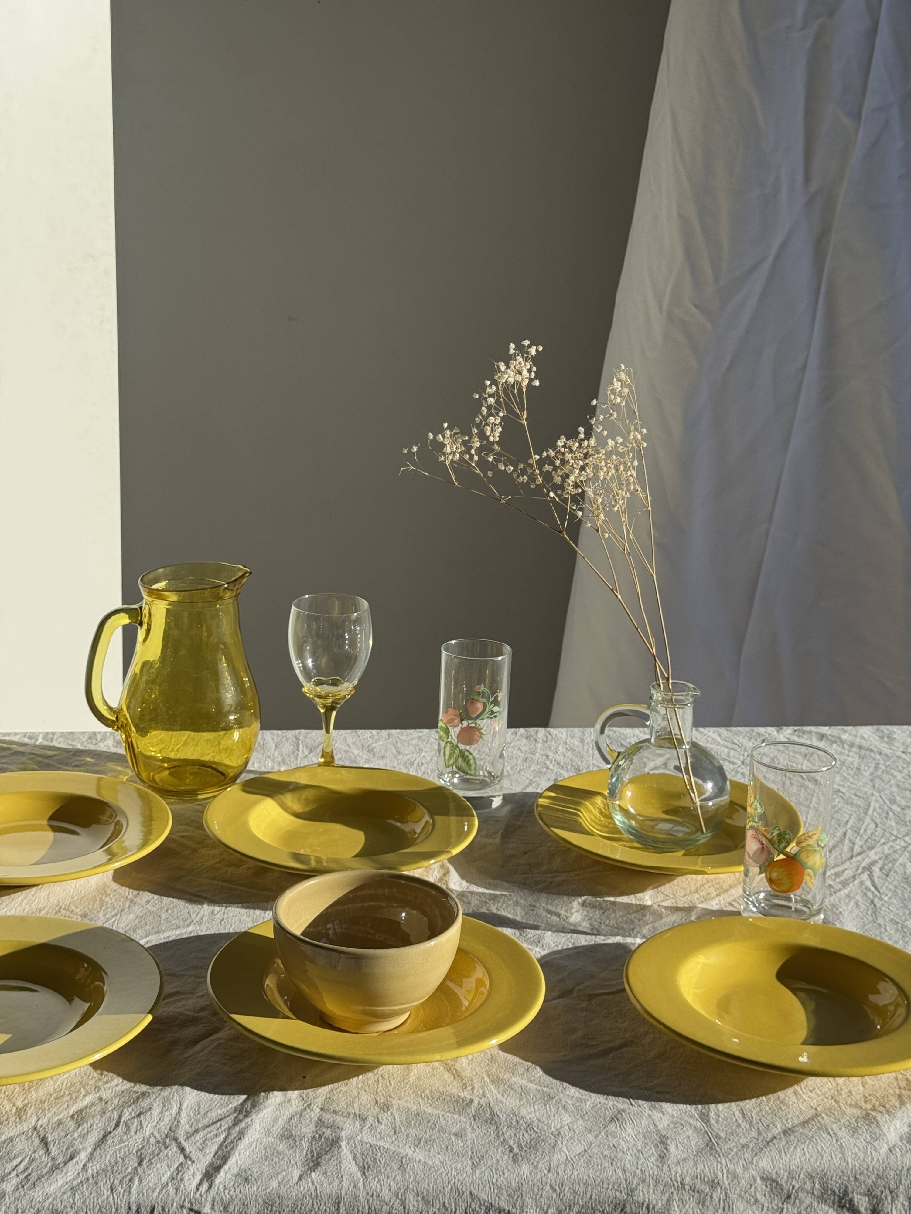 Set of 6 vintage yellow deep plates D22.5 H3.5