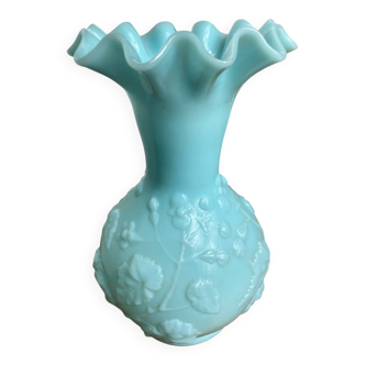 Vase en opaline bleue 
