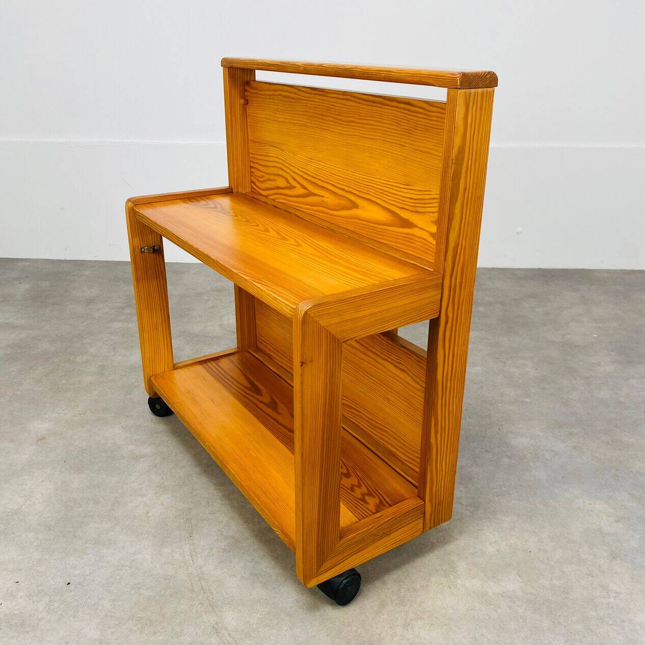 Scandinavian pine side table from the 1970s, foldable.