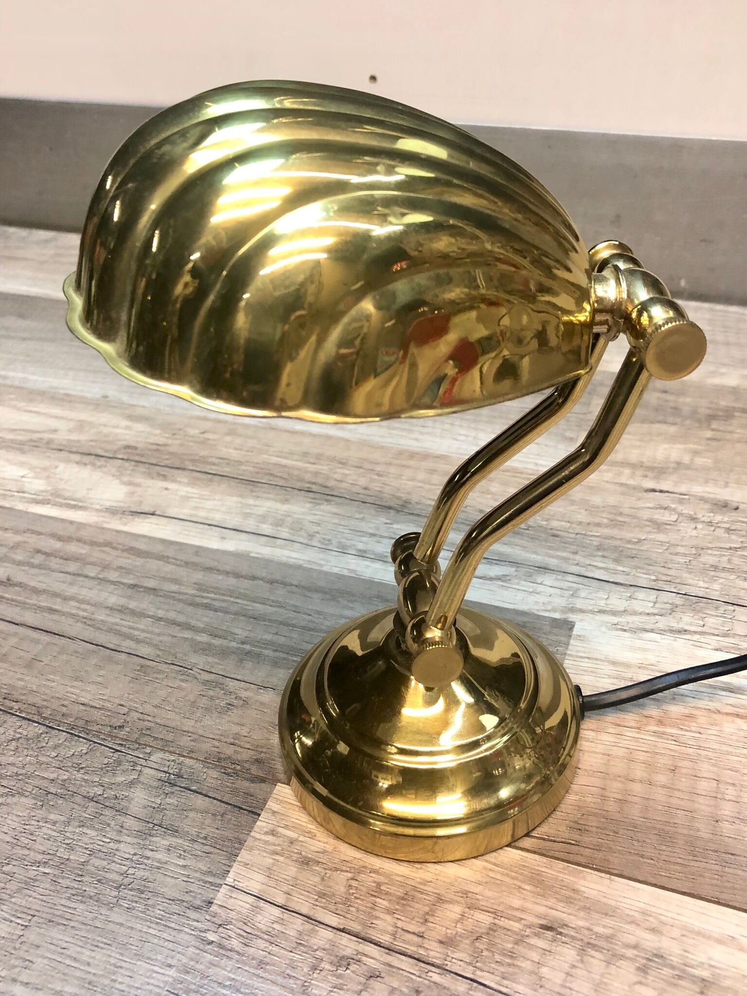 Vintage shell bedside lamp design 80 brass solid