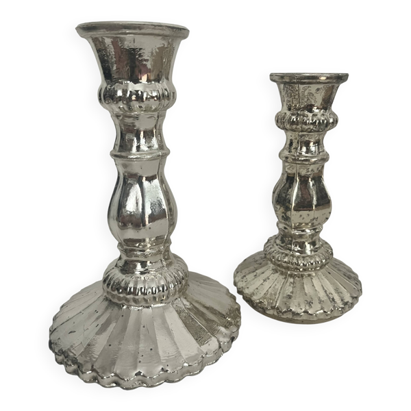 Paire de bougeoirs en verre églomisé, décoration de fête