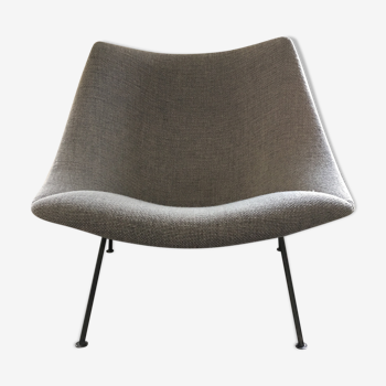 Oyster armchair by Pierre Paulin Thonet edition