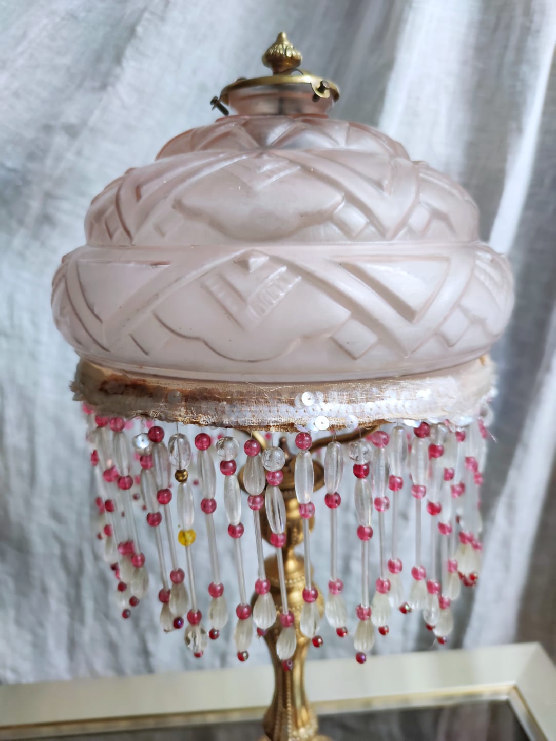 Art Deco globe opalin pink beaded lamp, 1920/30s