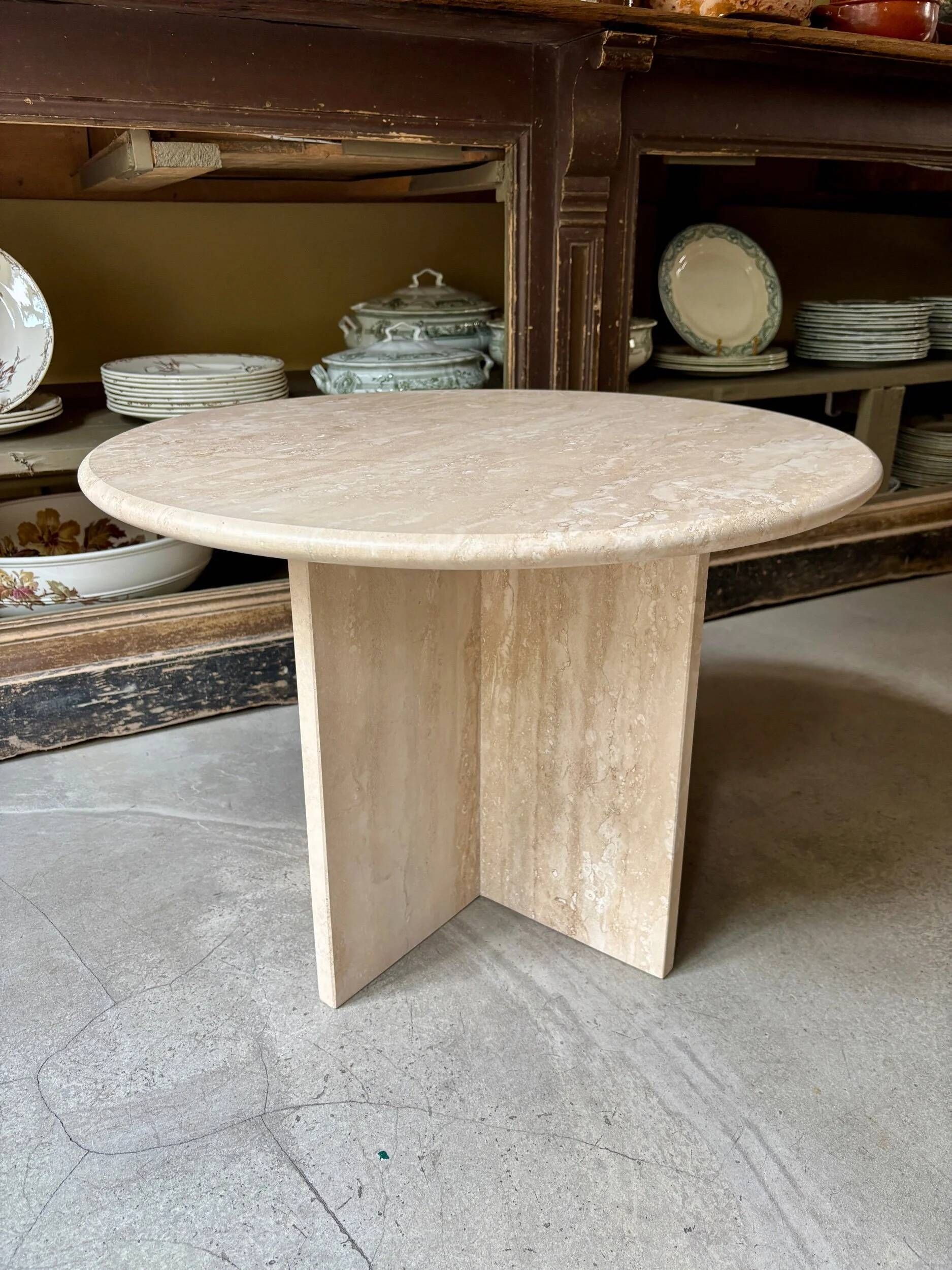 Side table, round low in travertine ⌀ 61 cm