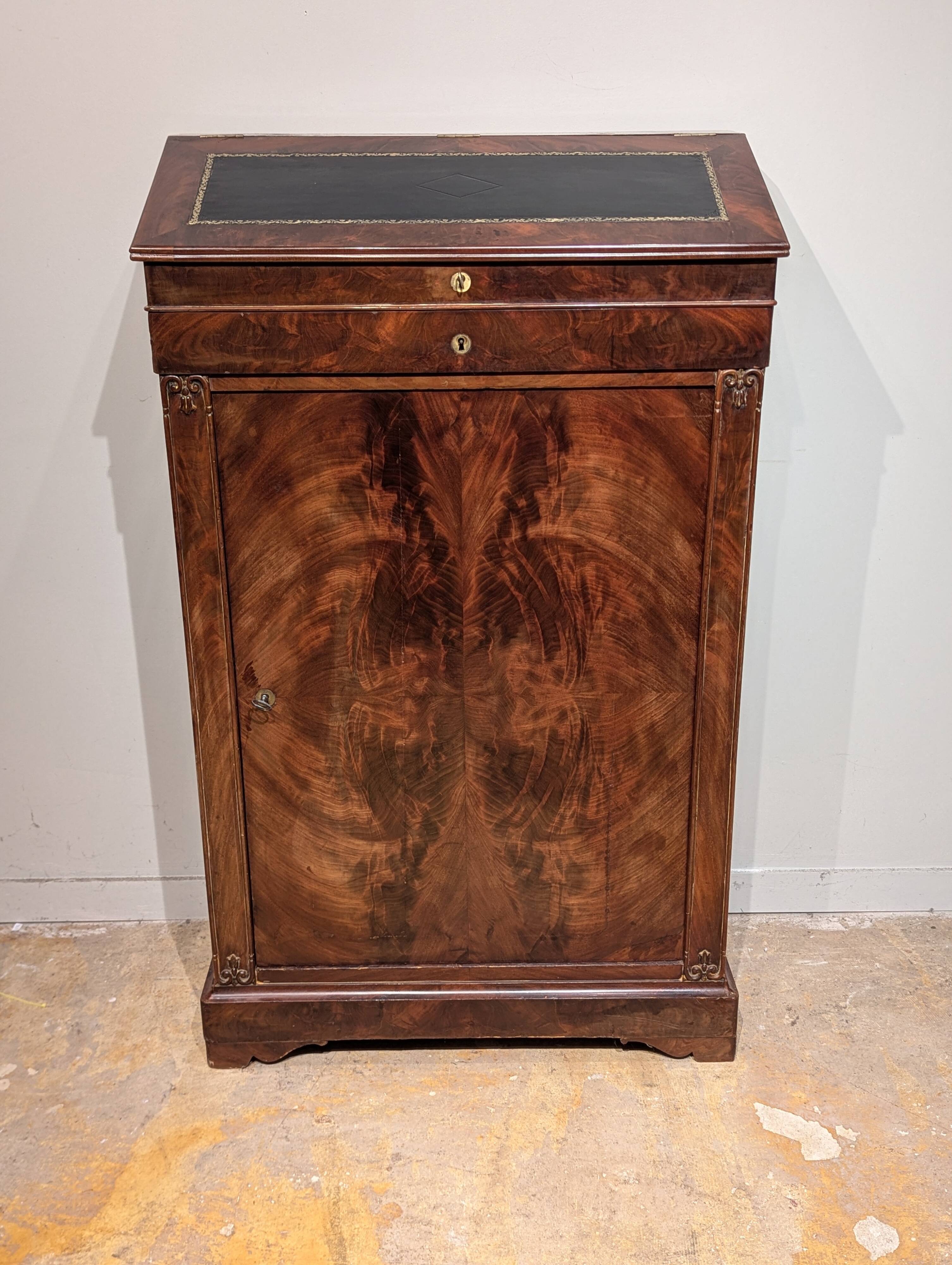 Large 19th century mahogany writing desk