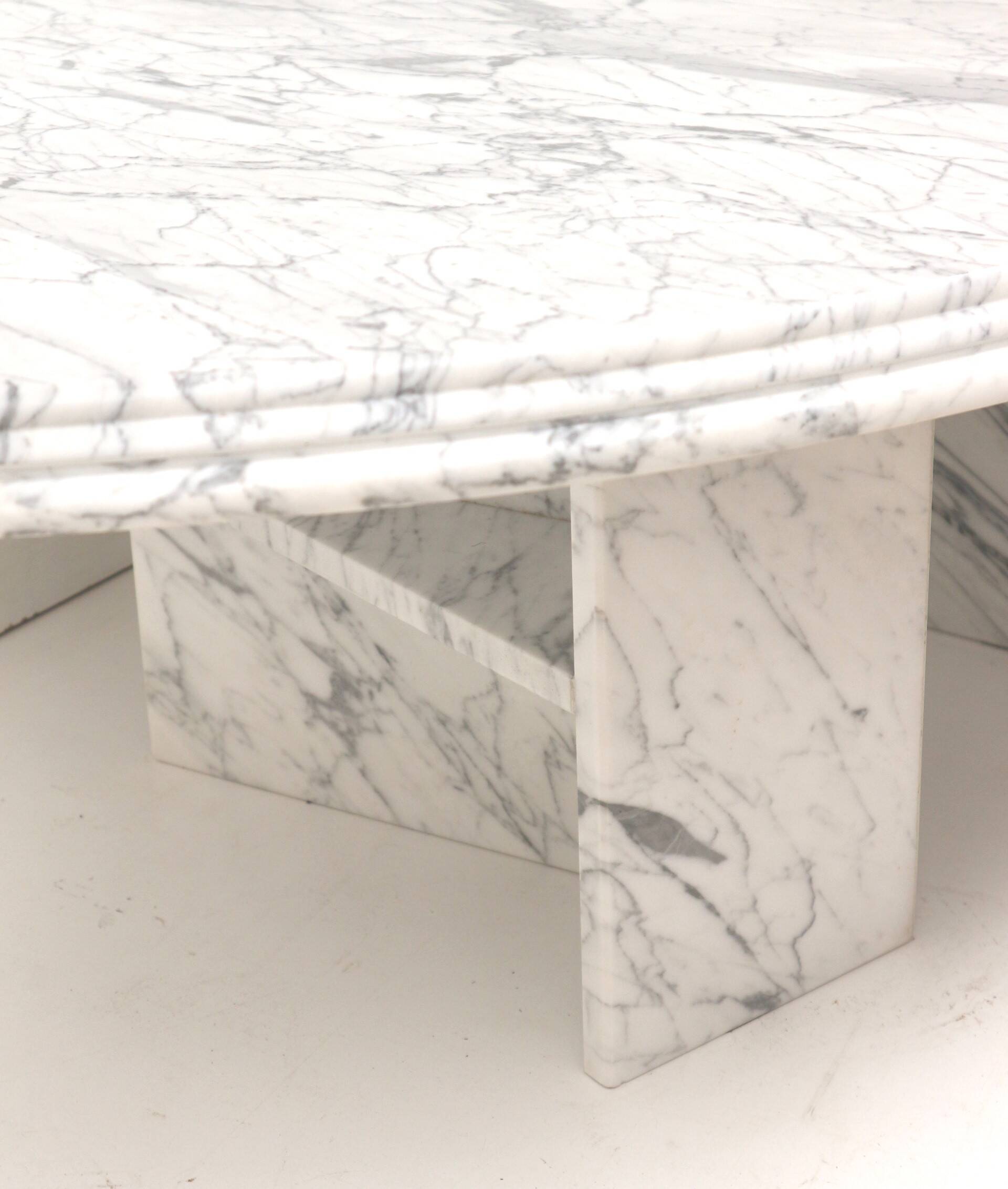 Vintage Italian marble coffee table from the 1970