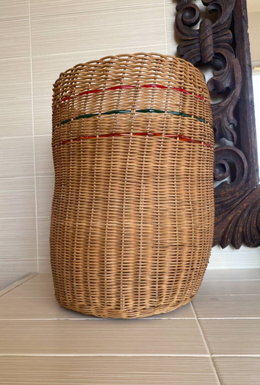 High basket with woven straws