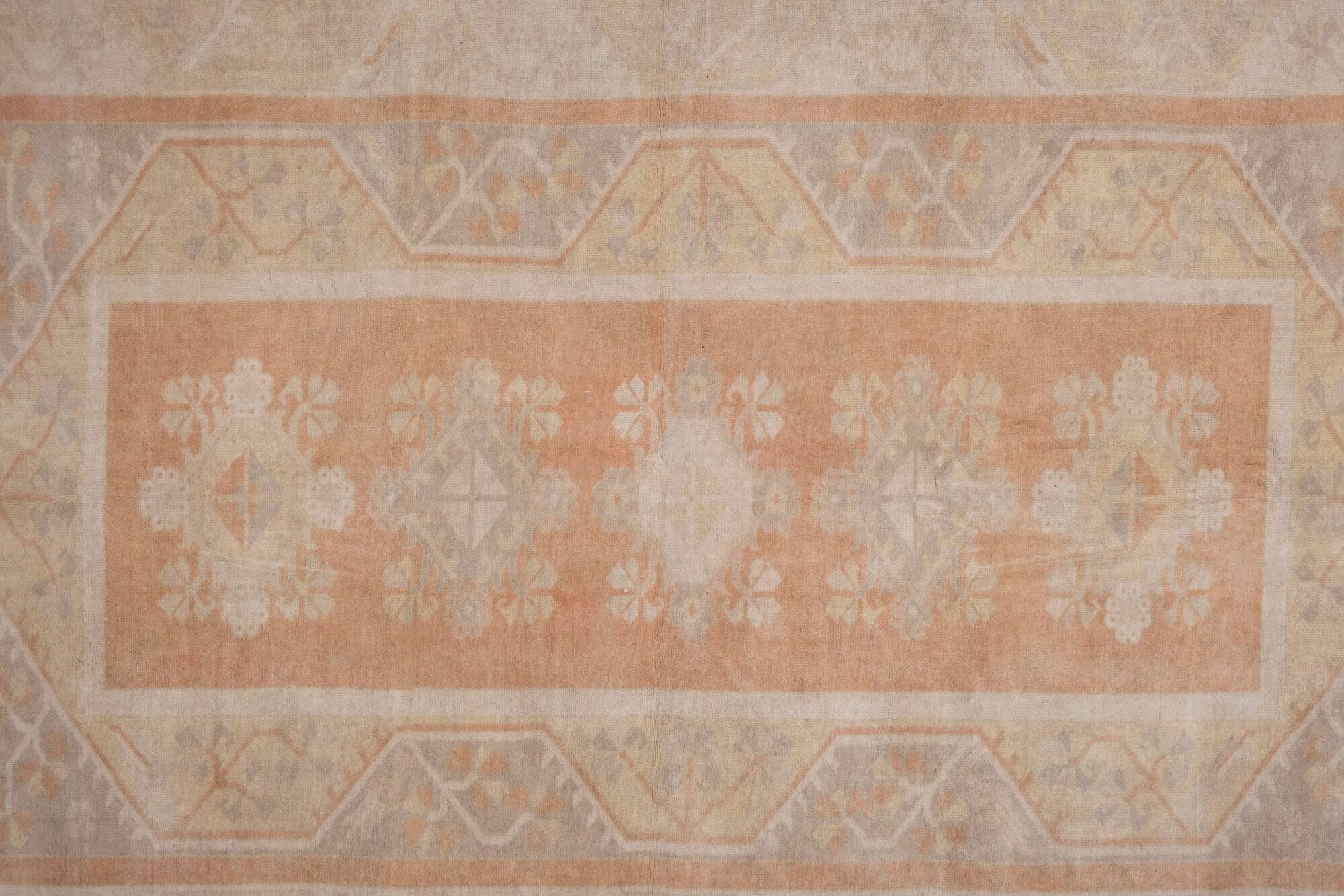 Vintage Turkish Oushak rug 203x315 cm