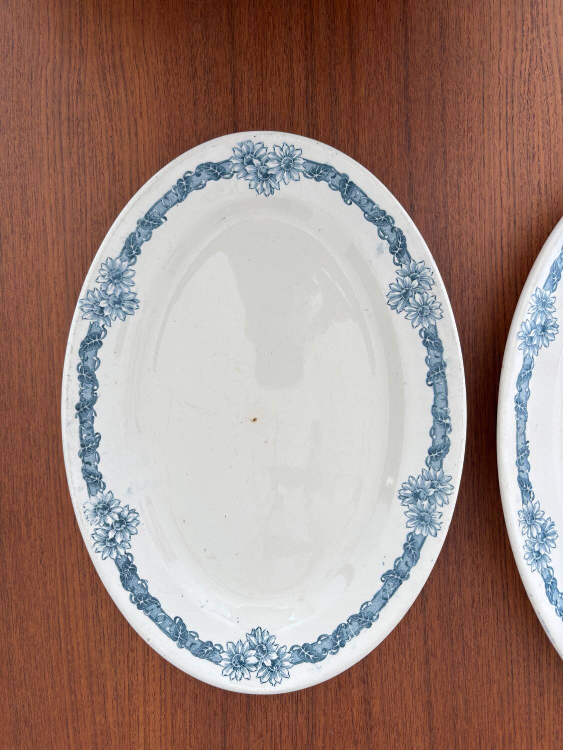 Set of 2 oval dishes, Longchamp ironstone, Denise model, blue flower.