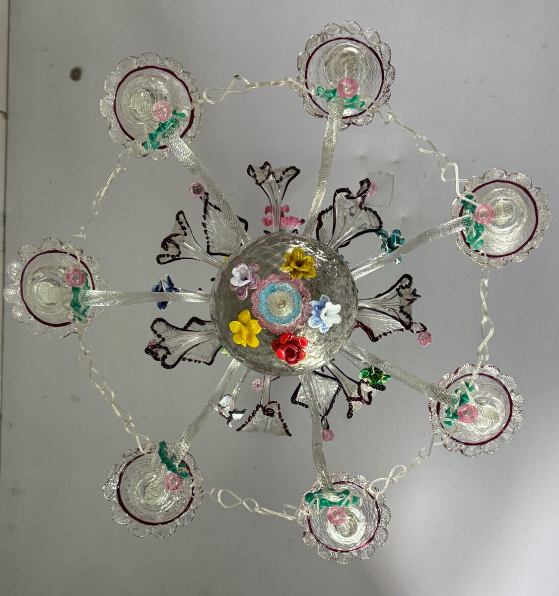 Multi-colored Murano glass Venetian chandelier with 7 light arms, circa 1920