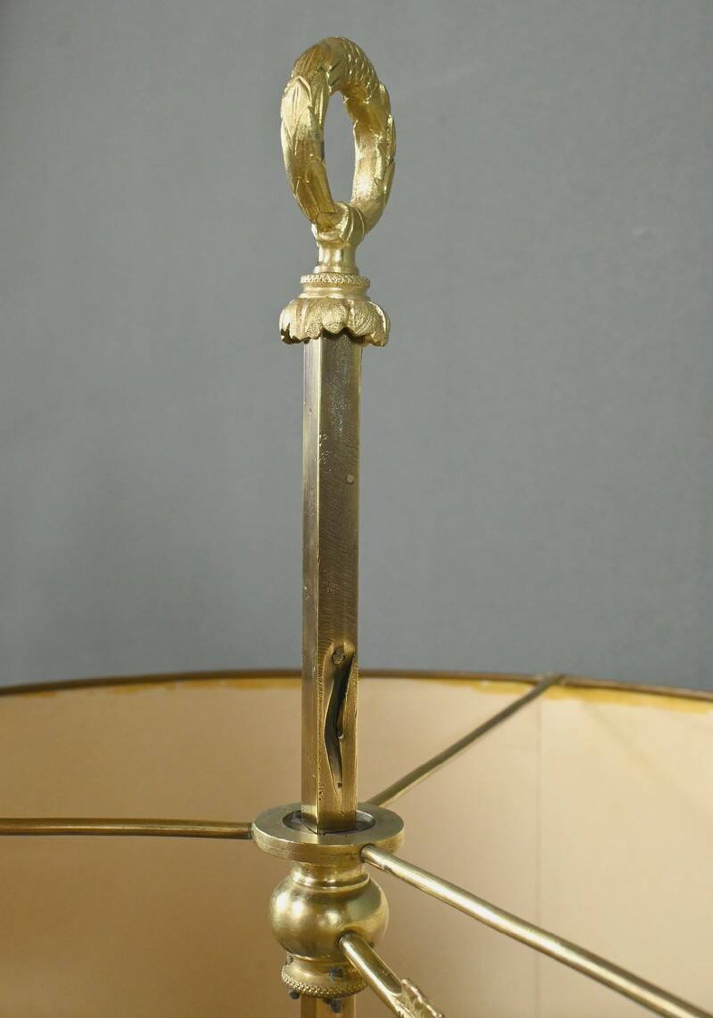 Large Bouillotte Lamp in Gilt Bronze, Louis XVI style – first half of the 20th century