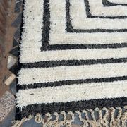 Tapis en laine pure fait main traditionnelle taille 2/3 m