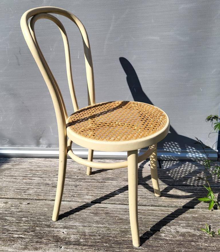 Bentwood bistro chair Thonet