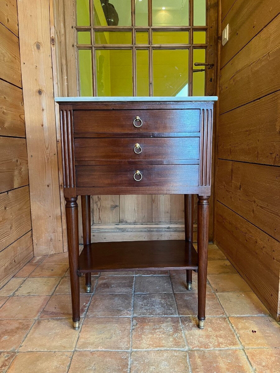 Mahogany chiffonnier table from the Louis XVI period.