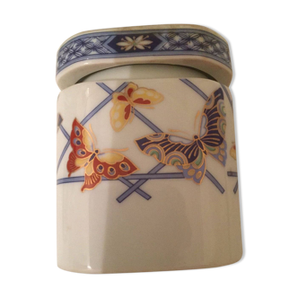 Butterfly porcelain pot decorated with butterflies