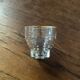 9 verres au liseré doré vintage.