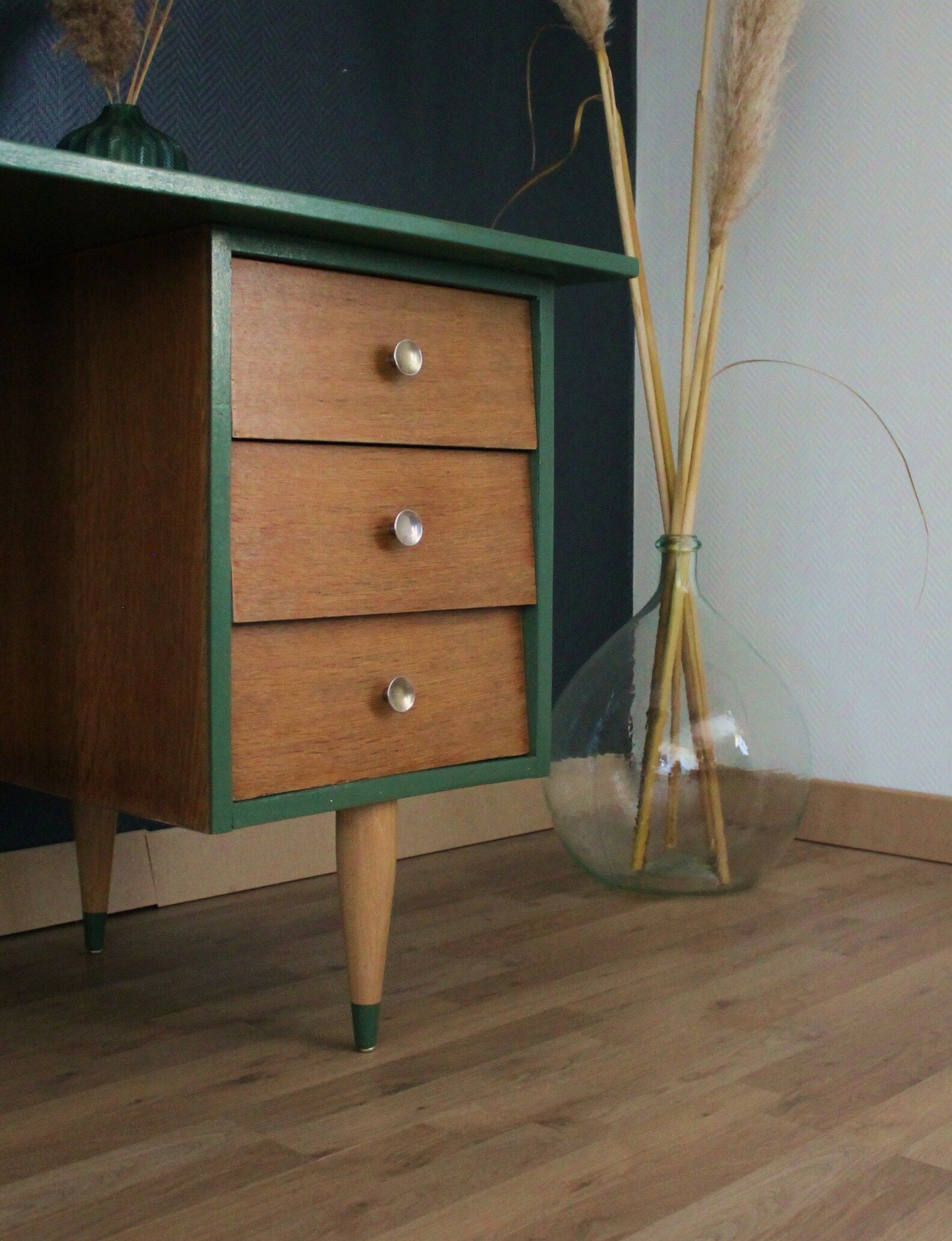Restored office, 60/70 year, forest green and ancient flowers