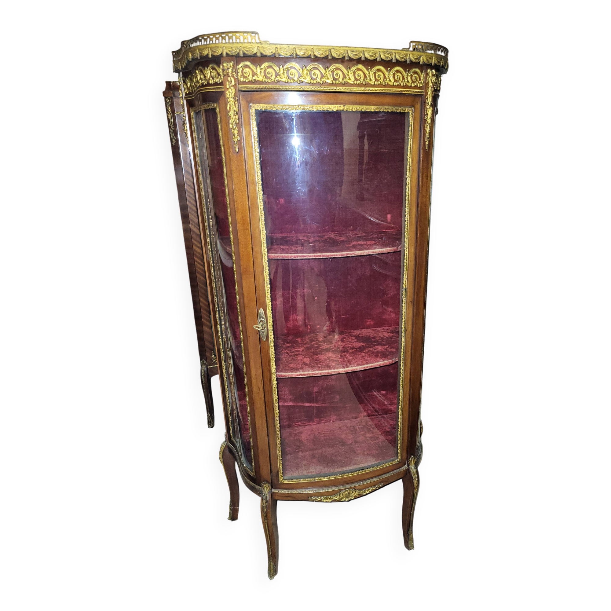 Display case LXVI walnut