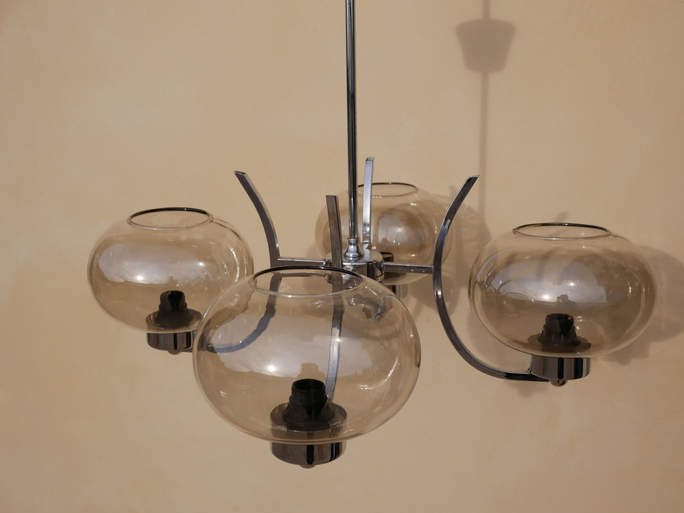 Chandelier 70s metal chrome with 4 glass globes