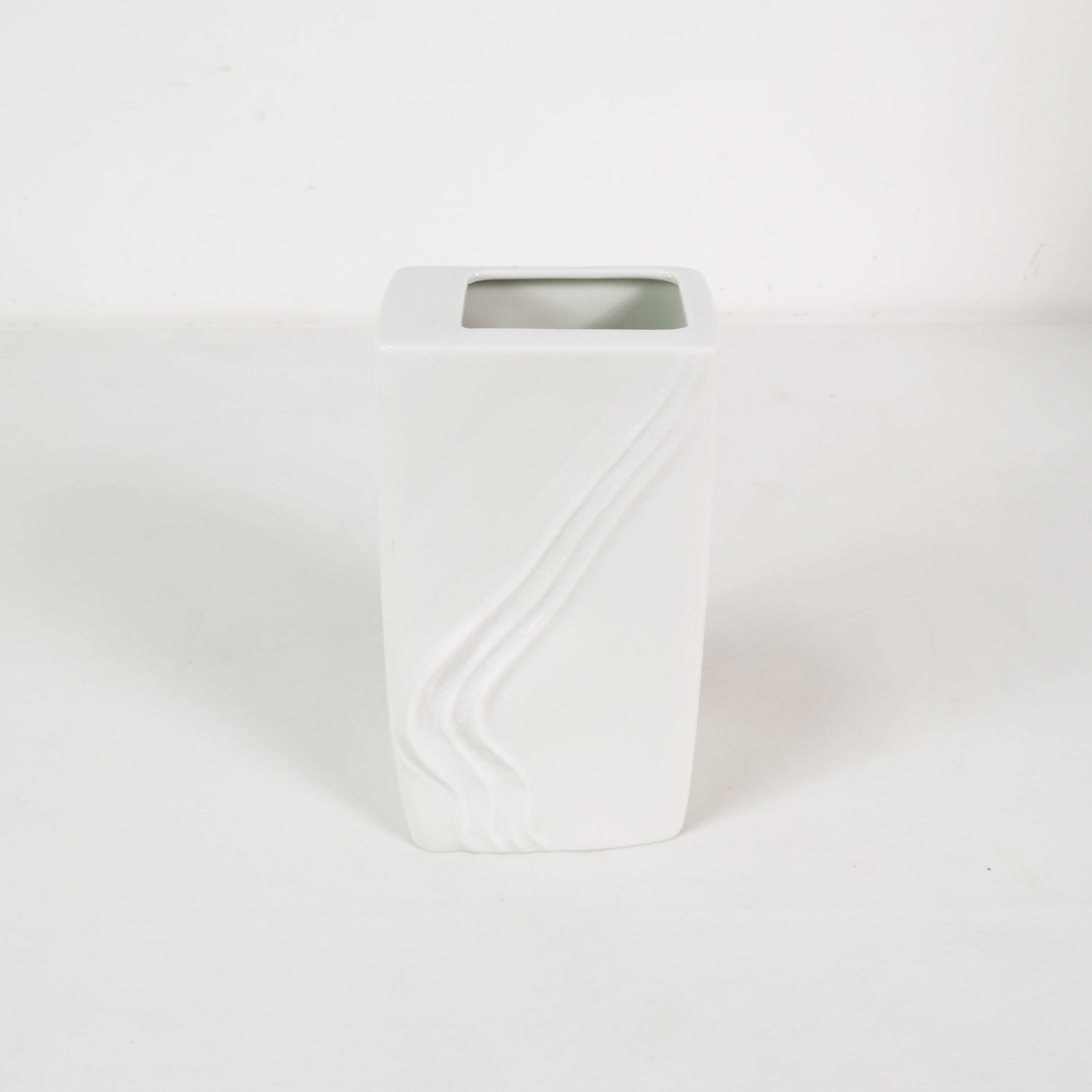 Modernistyczny, porcelanowy wazon, Rosenthal, proj. Martin Freyer, Niemcy, lata 70.