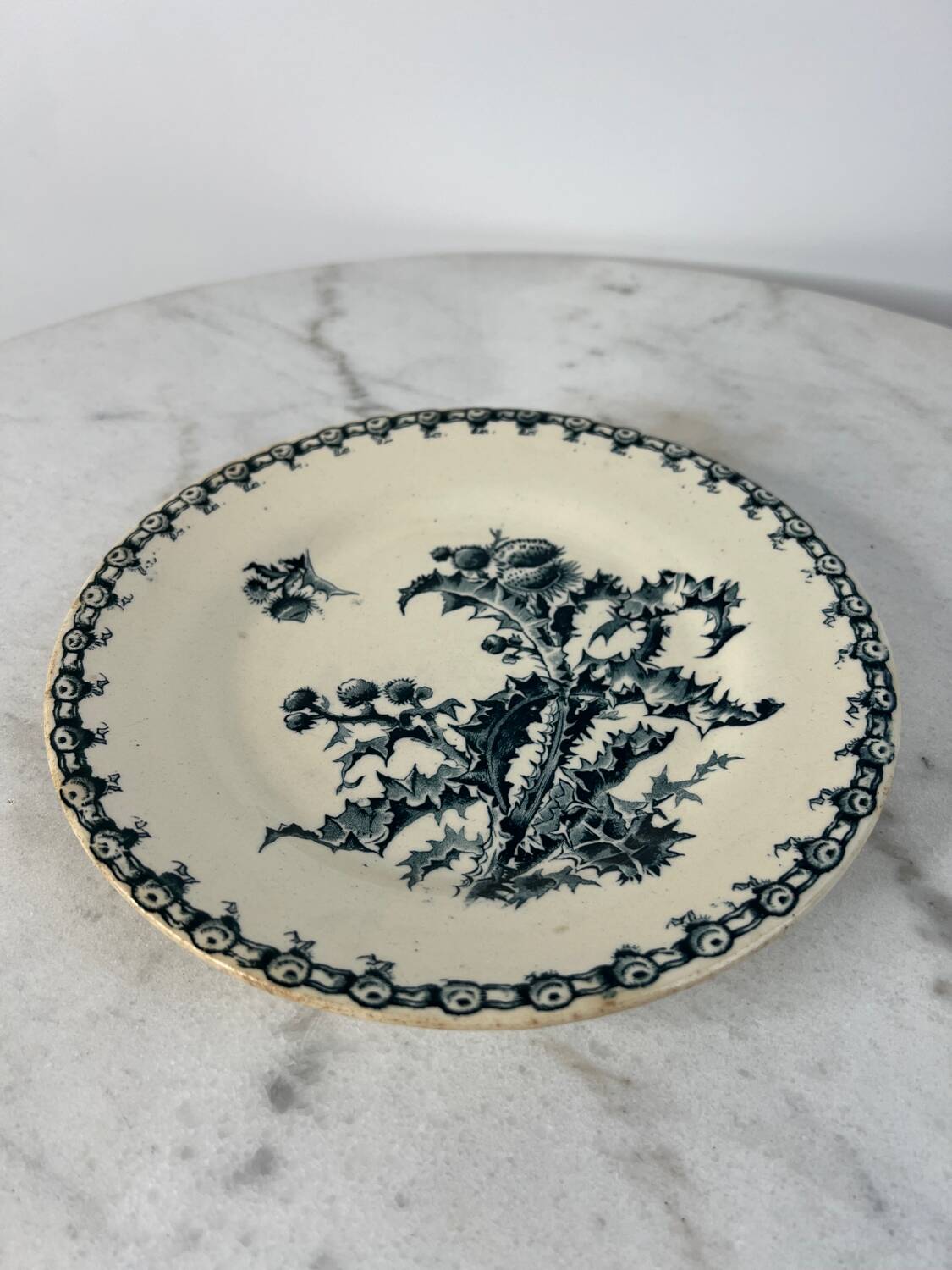 Gien Chardon iron earth flat plate