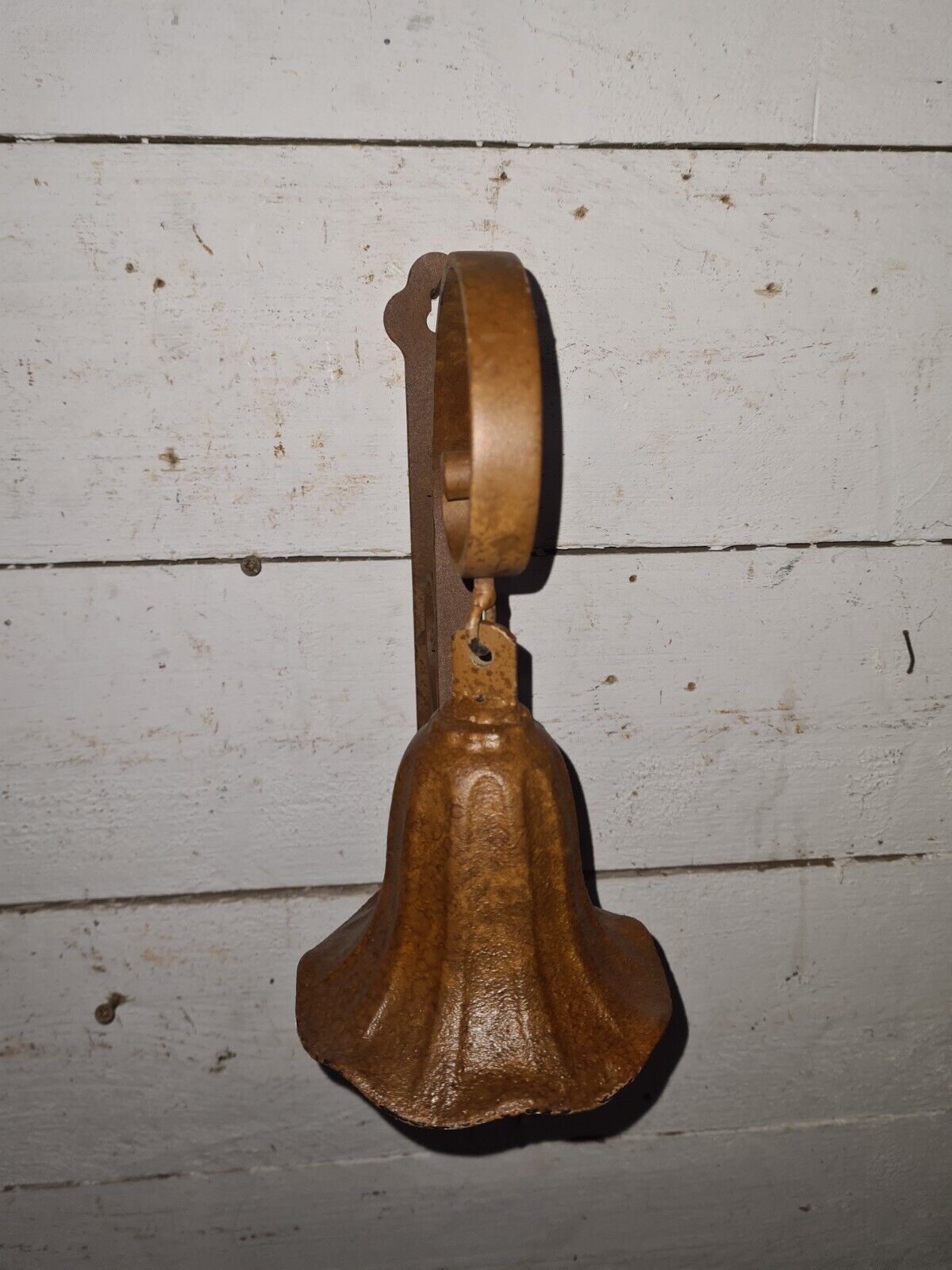garden bell in iron and cast iron
